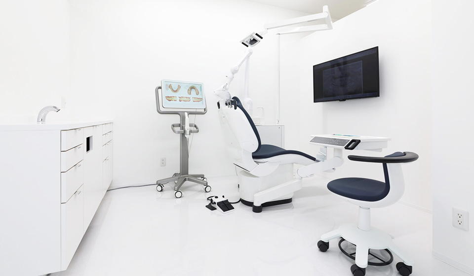 診療室 明るい診察室は、すべてプライバシーに配慮した個室スタイルで、新しい機器を備えています。