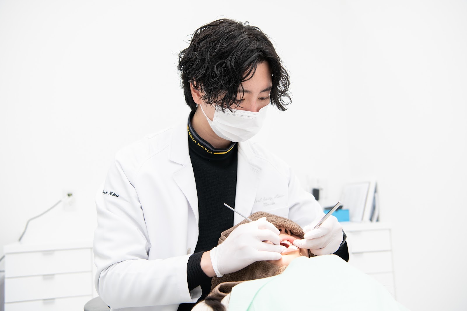 <p>腫れや痛みを抑えた治療</p>
