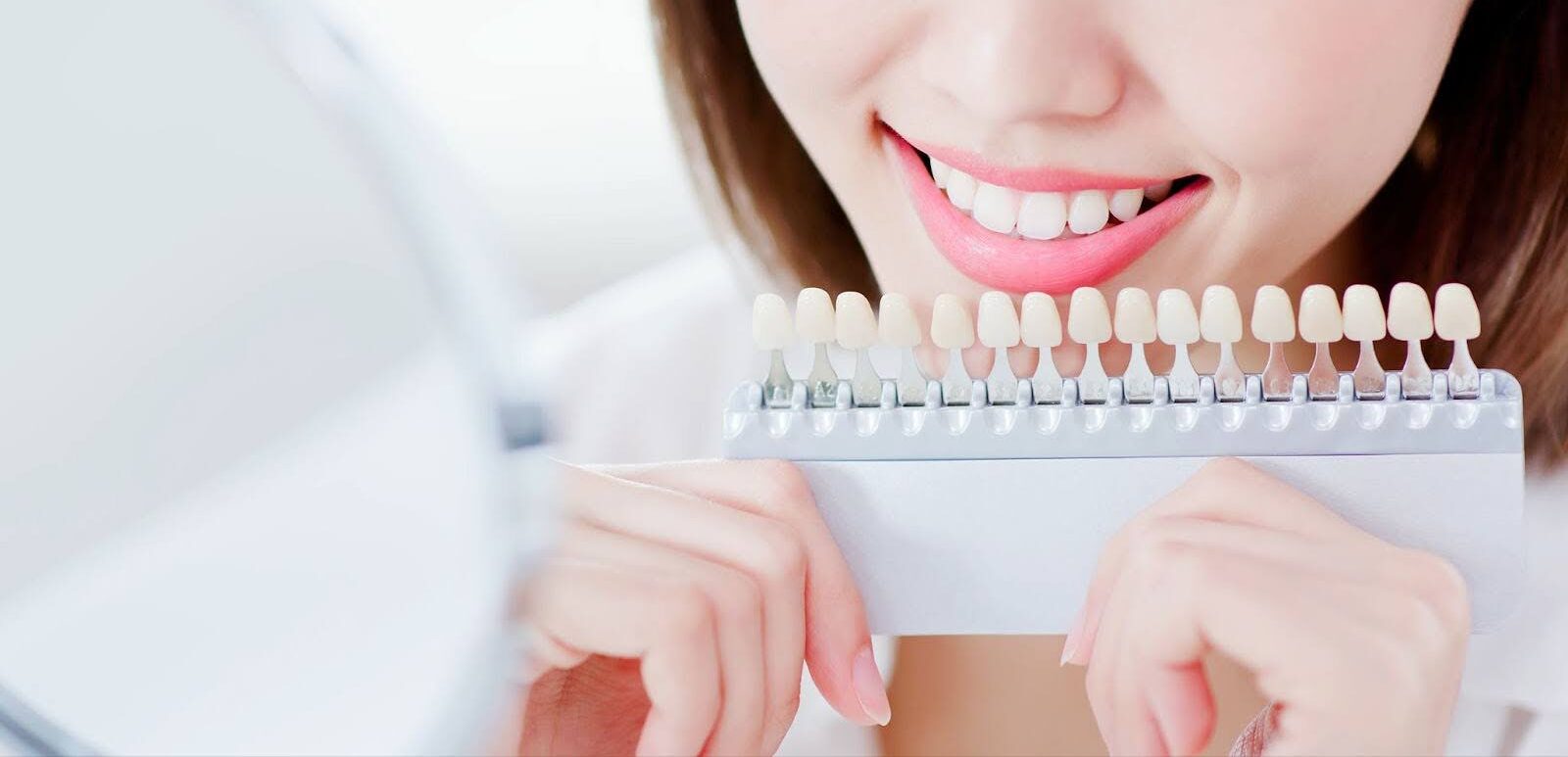 歯の色のチェック